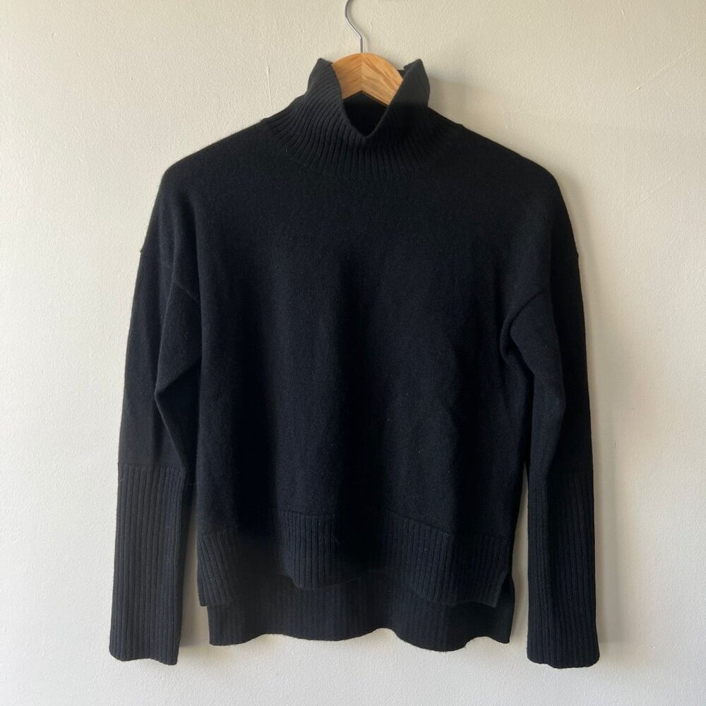 NAADAM Black 100% Cashmere Box-Fit Turtleneck